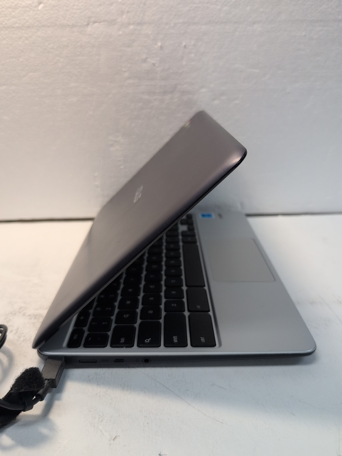 🔥 ASUS C201P 11 inch Chromebook ARM V7 CPU/4GB RAM/ 16GB eMMC w/ CHARGER –