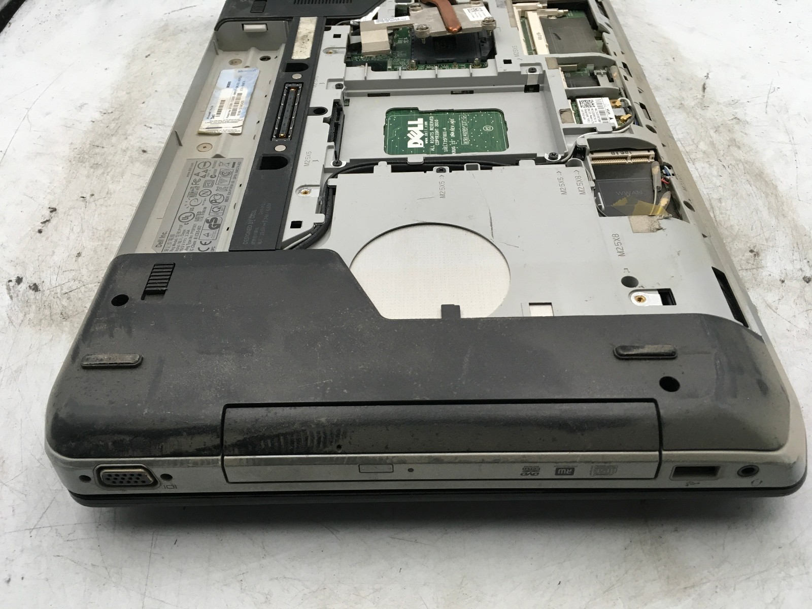 DELL LATITUDE E5520 – FOR PARTS – NO CPU – NO RAM – READ DESCRIPTION – BB