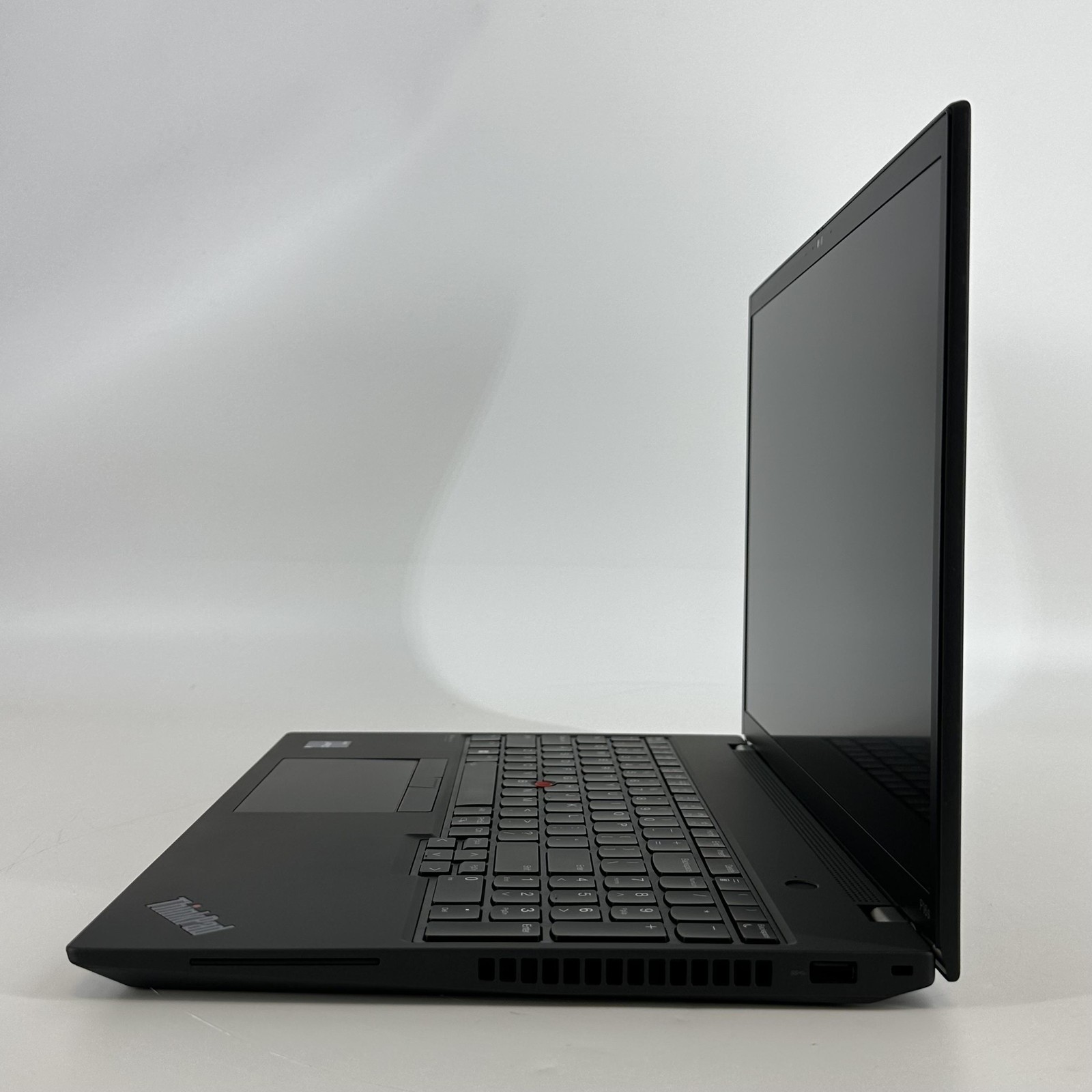 Lenovo ThinkPad P16s Gen 1 FHD+ 1.8 GHz i7-1280P 32GB 1TB SSD NVIDIA T550