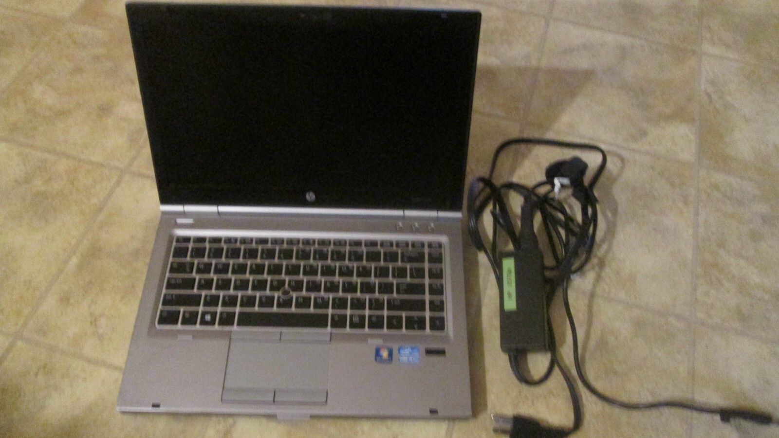 HP ELITEBOOK 8470p 14″ Core i5-3230M 2.60GHz/ 8GB /160GB SSD /OS Zorin
