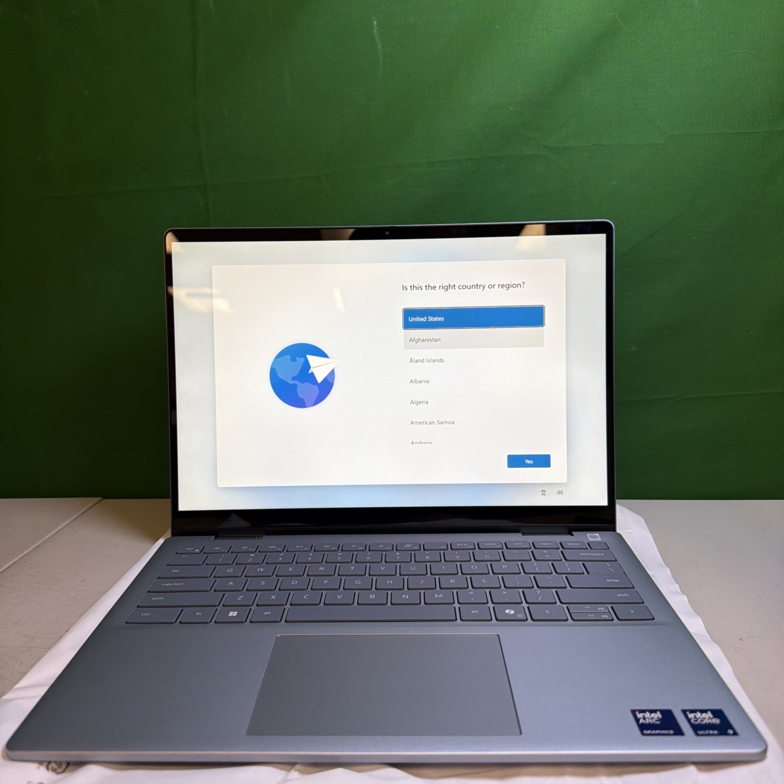 Dell 14 Plus DB04250 2-In-1 14″ Touch Intel Core Ultra 9 288V 32GB 1TB (Used)
