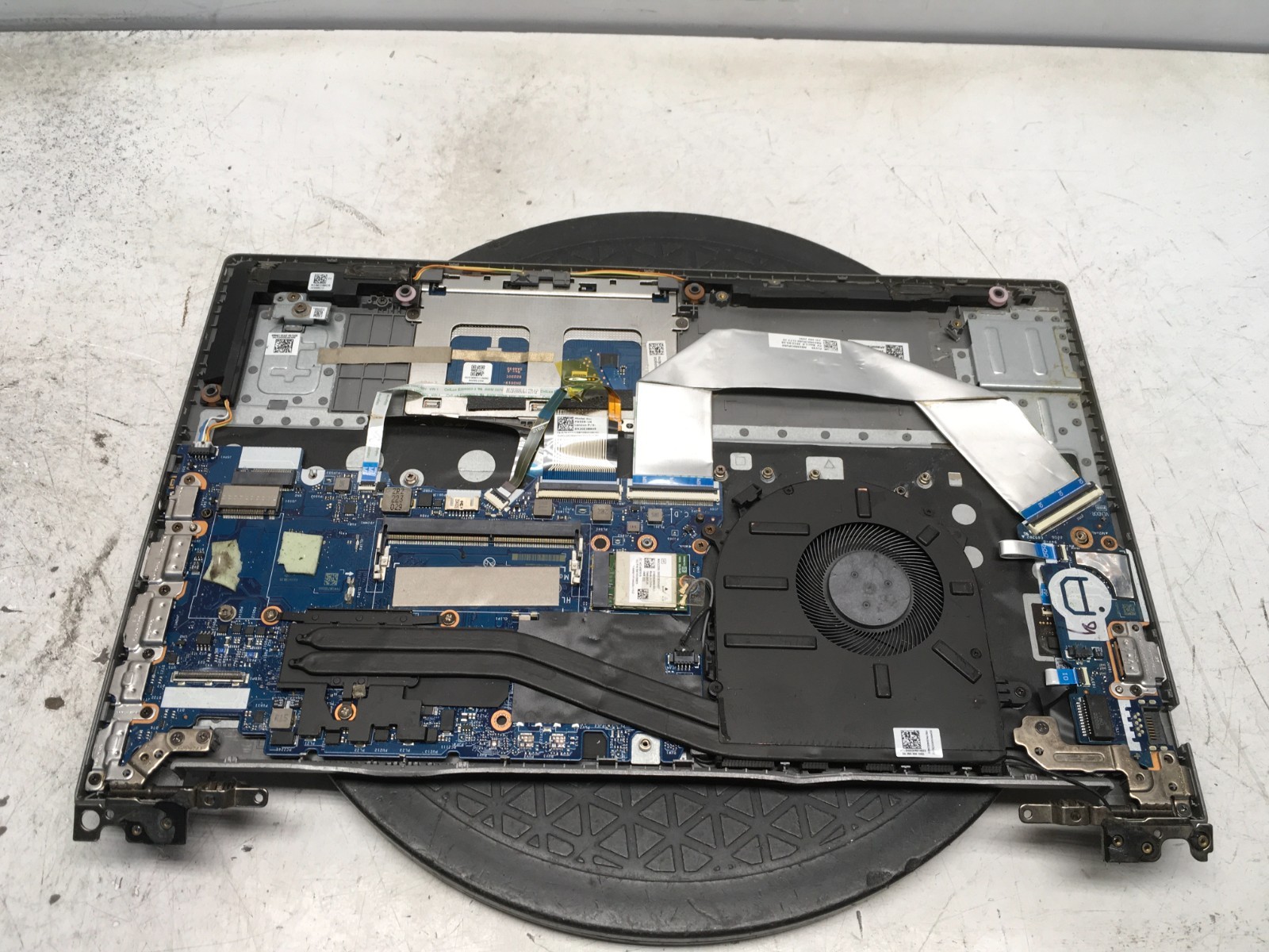 Lenovo Thinkbook 15 G4 AMD Ryzen 5 No RAM NO HDD