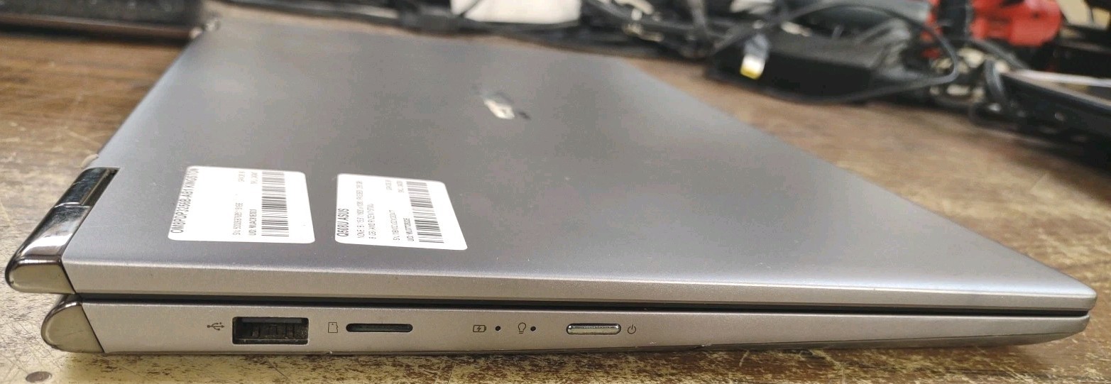 Asus Zenbook Flip 15 Q508U 15.3″ Ryzen 7 5700U 8GB RAM 256GB SSD