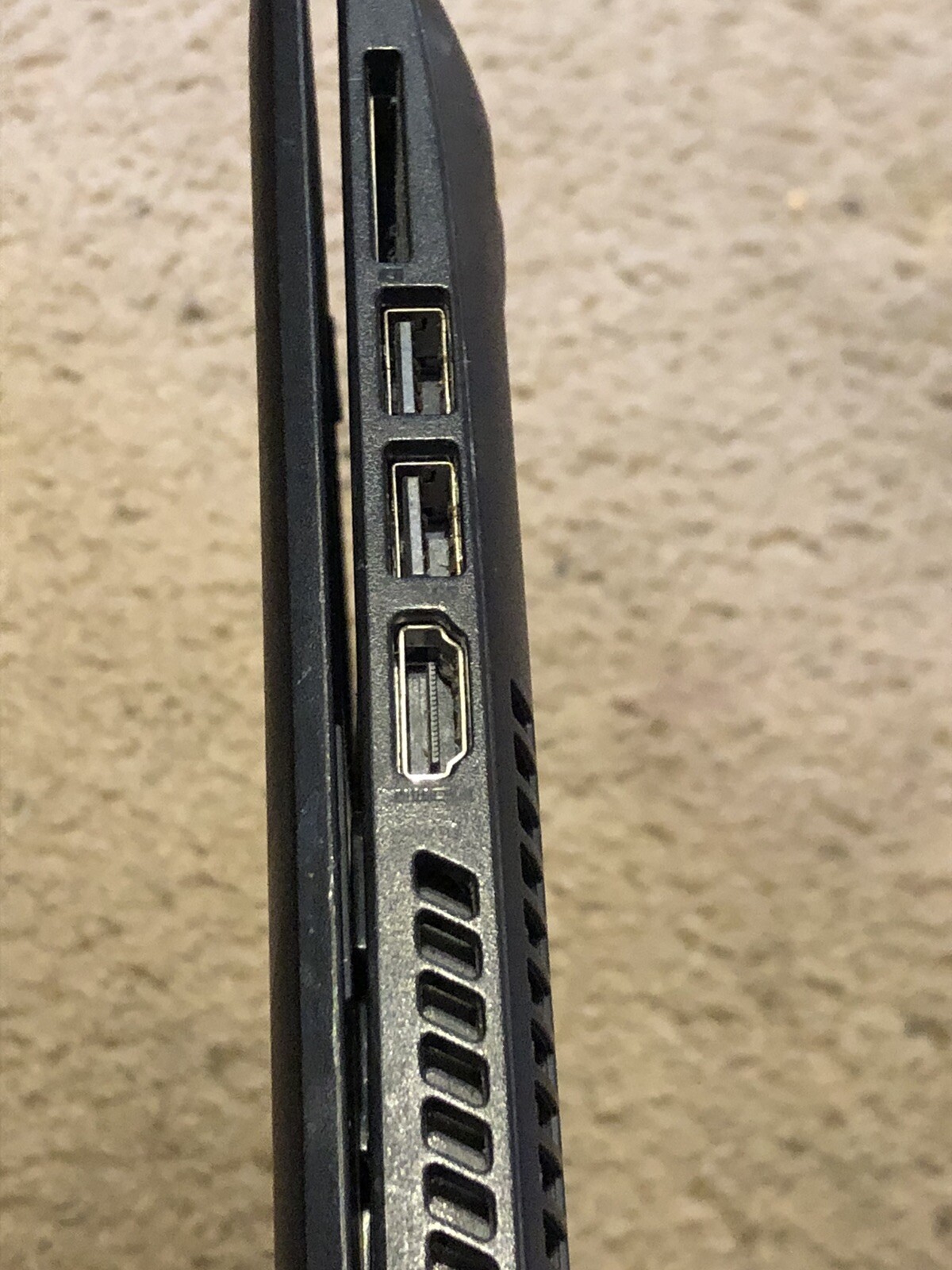 HP 15-f211WM Black laptop PARTS ONLY NO HDD As is
