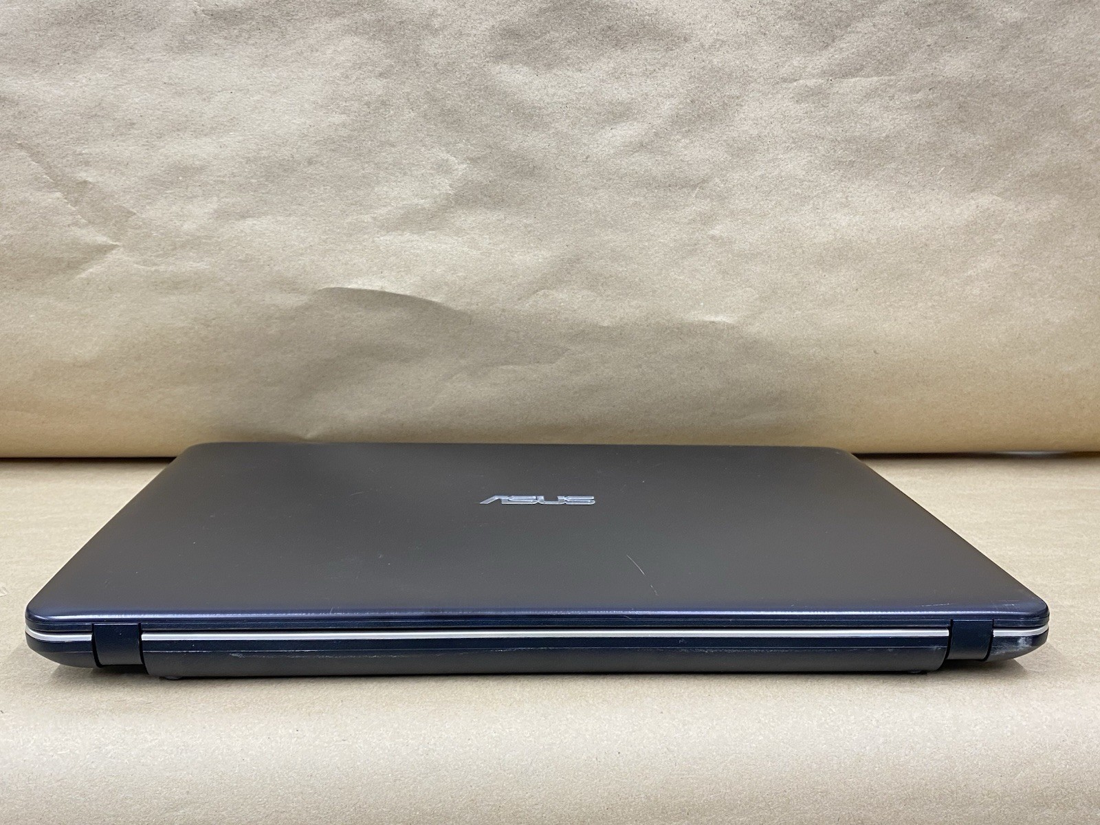 Asus VivoBook 15-X540UAR – 15.5 FHD – i3-8130U – 4GB – 128GB – Win 11 – READ
