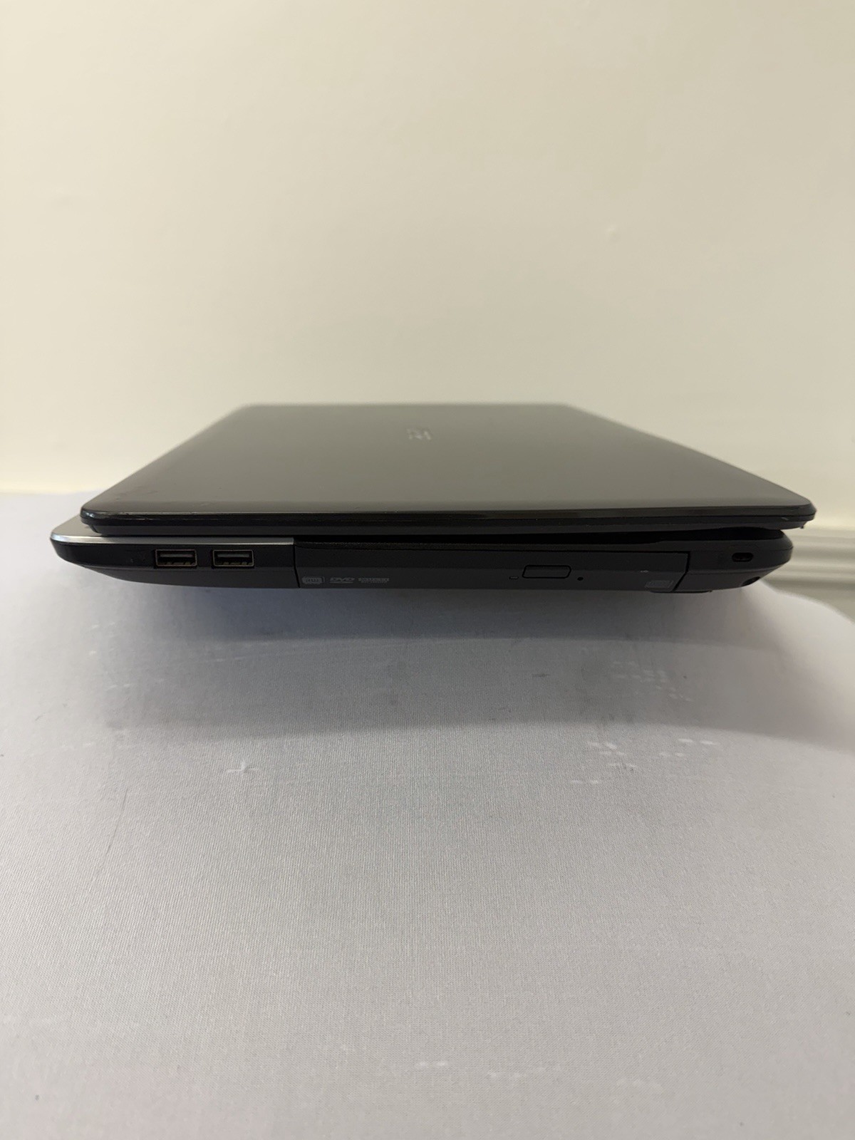 Acer Aspire E1-531-4682 Laptop – Good Screen – Intel Pentium B960 – Read Desc