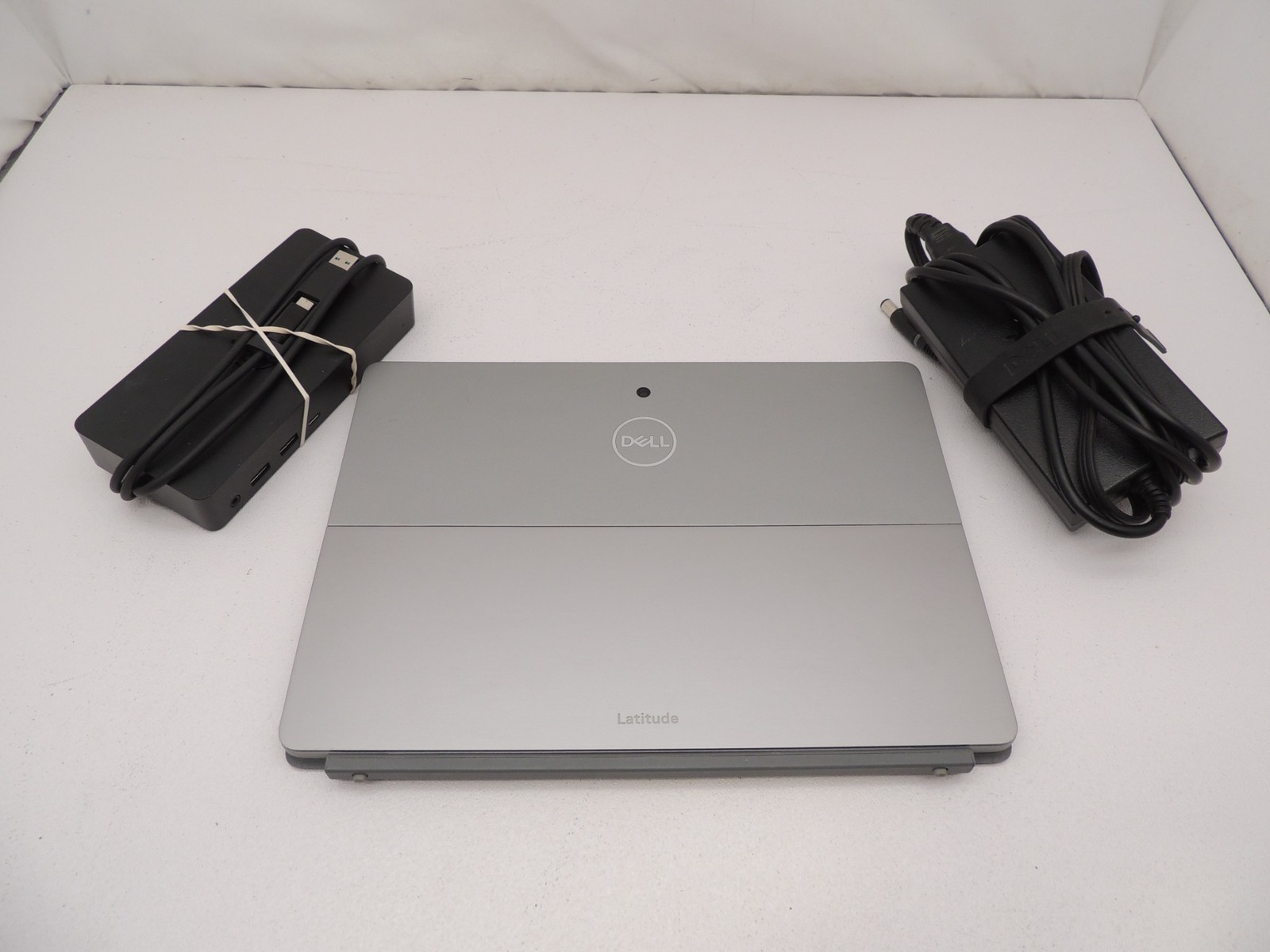Dell Latitude 7210 2 In 1 Core i5 10310U 8GB 512GB Windows 11 Pro Tablet Laptop