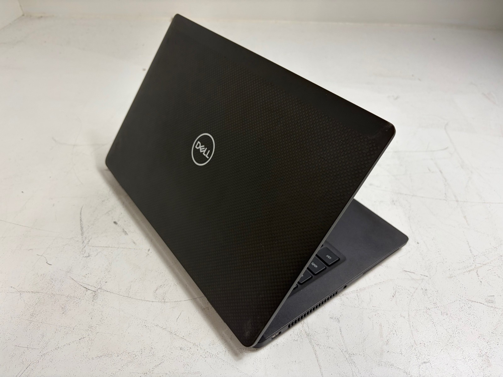 Dell Latitude 7320 Core i5-1145G7 2.6GHz 16GB 256GB NVMe 13.3″ W11P Laptop