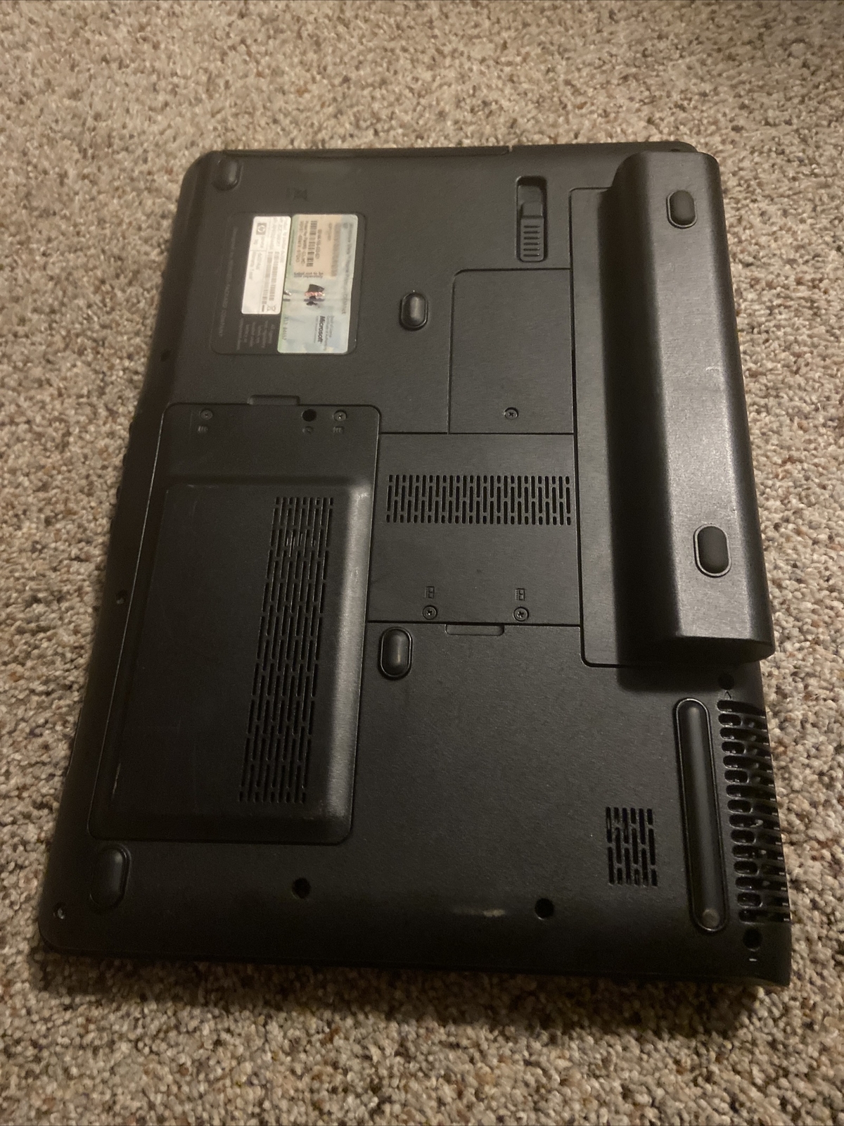 HP Pavilion Widescreen Entertainment PC dv2000 Laptop – UNTESTED – Nice