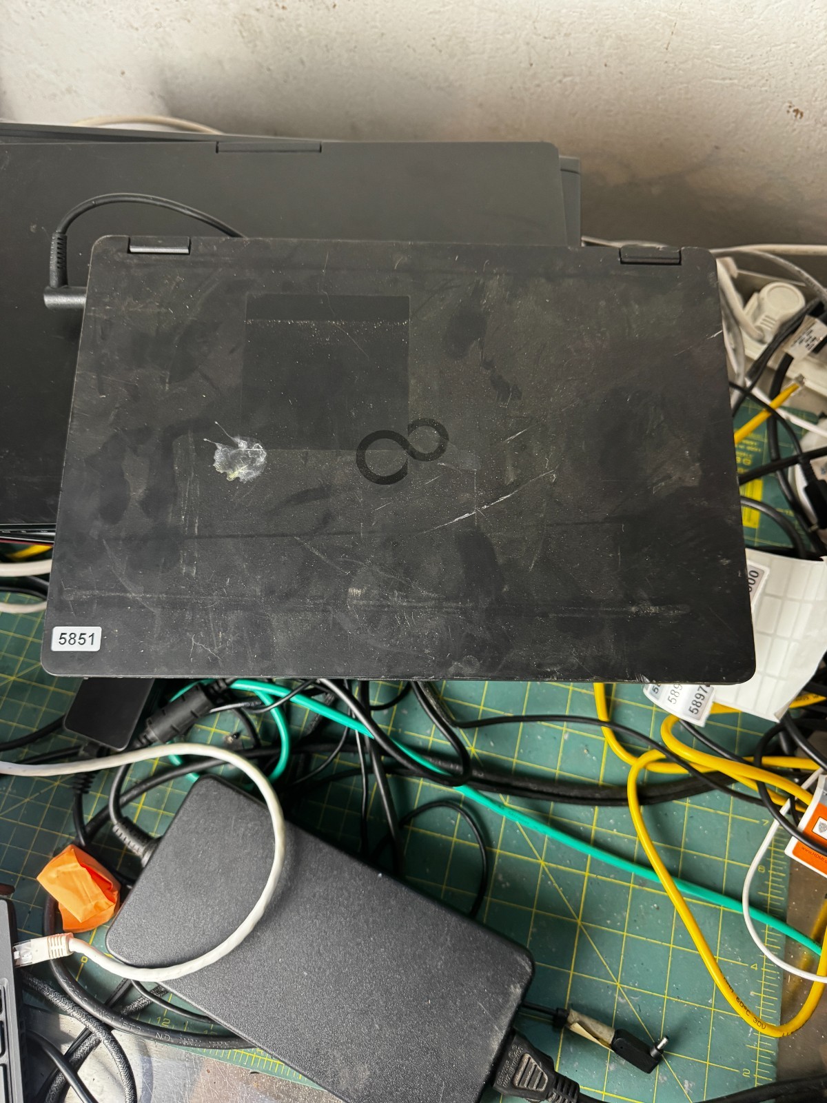 Fujitsu LifeBook U729X Core i5 8th Gen Laptop for Parts/Repair #5851