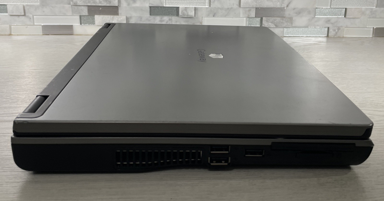 Gateway W340UA AMD Turion 64 X2 TL-50 1600MHz – Needs RAM