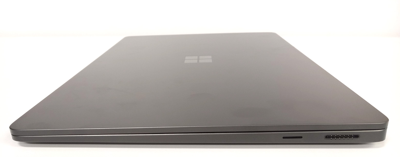 Microsoft Surface Laptop 7 15″ 2037 (1TB NVMe SSD, Snapdragon X Elite, 16GB RAM)