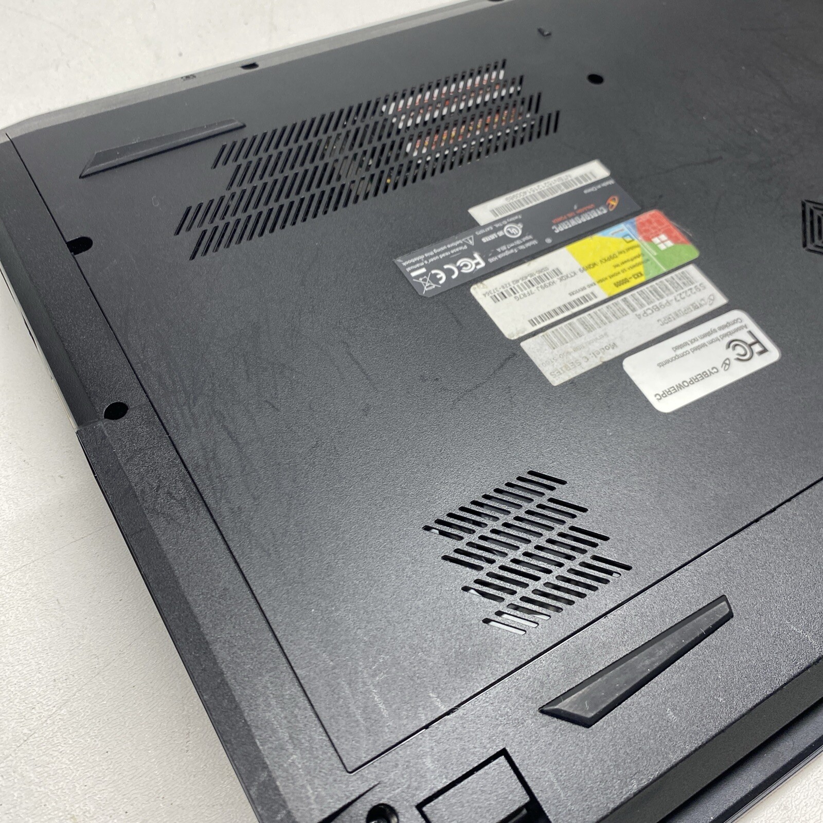 Cyberpower Fangbook Hx6 WORKING USED AS IS