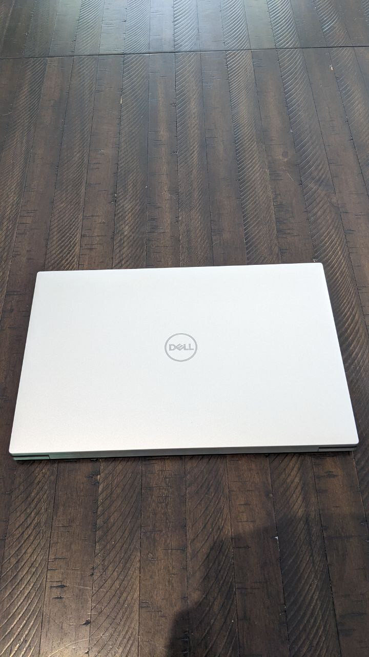Dell XPS 17 – 9700 – i9-10885H / 64GB RAM / 2TB SSD / 2060 GPU