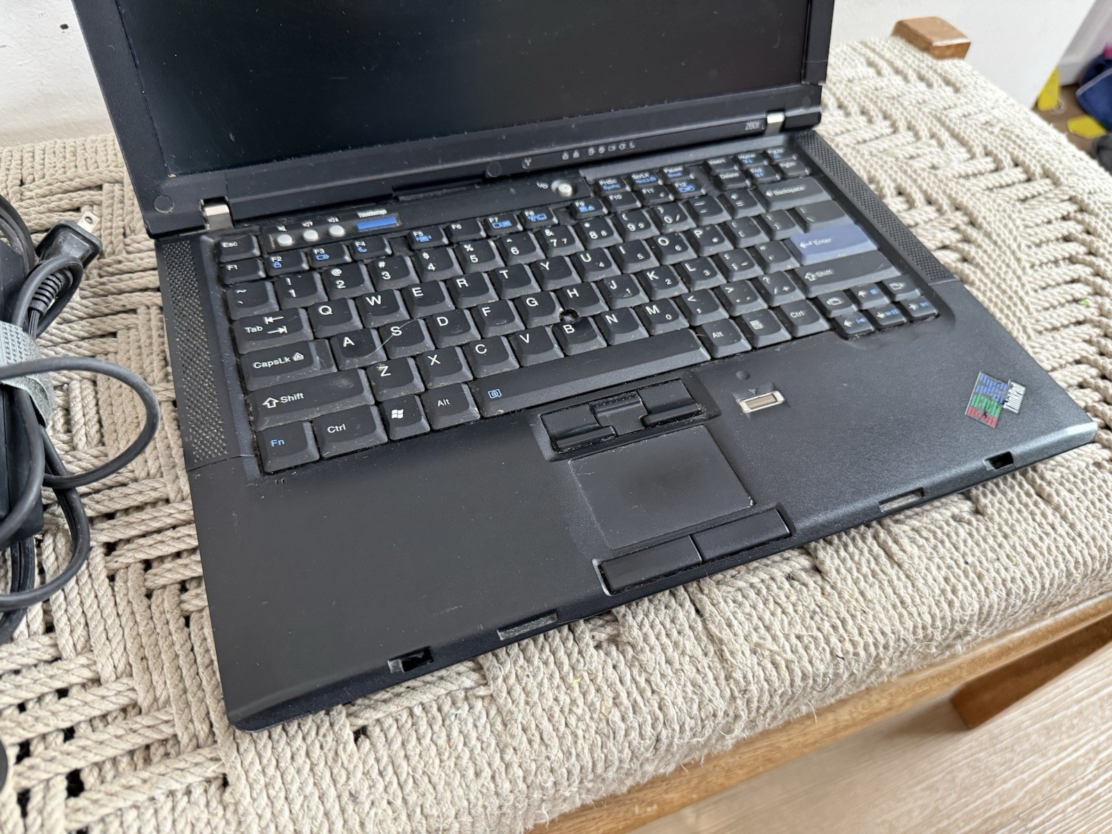 🍊 Vintage IBM Lenovo 14.1″ T60 Thinkpad T2400@1.83GHz 2GB RAM 60GB Windows XP