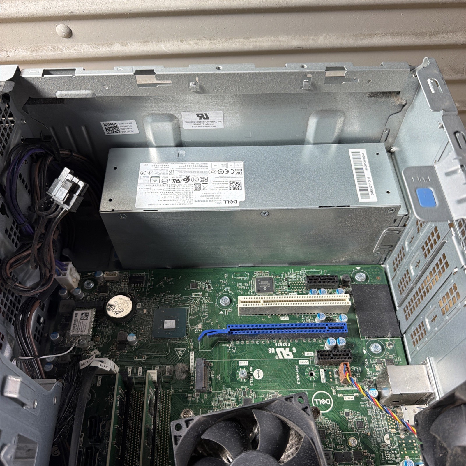 DELL VOSTRO 5880 INTEL CORE I5 10TH GEN 16GB RAM **NO HD/ NO CADDIE/ NO OS
