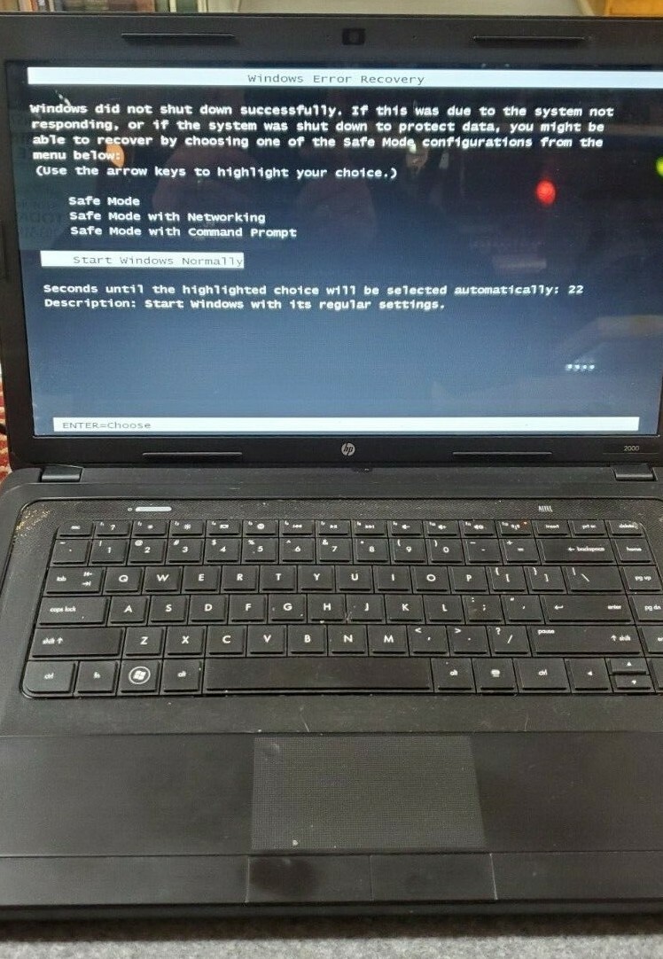 USED HP Pavilion 2000-329WM 15.6in. 320GB, AMD Fusion, 1.6GHz, 3GB FC17-3-G468