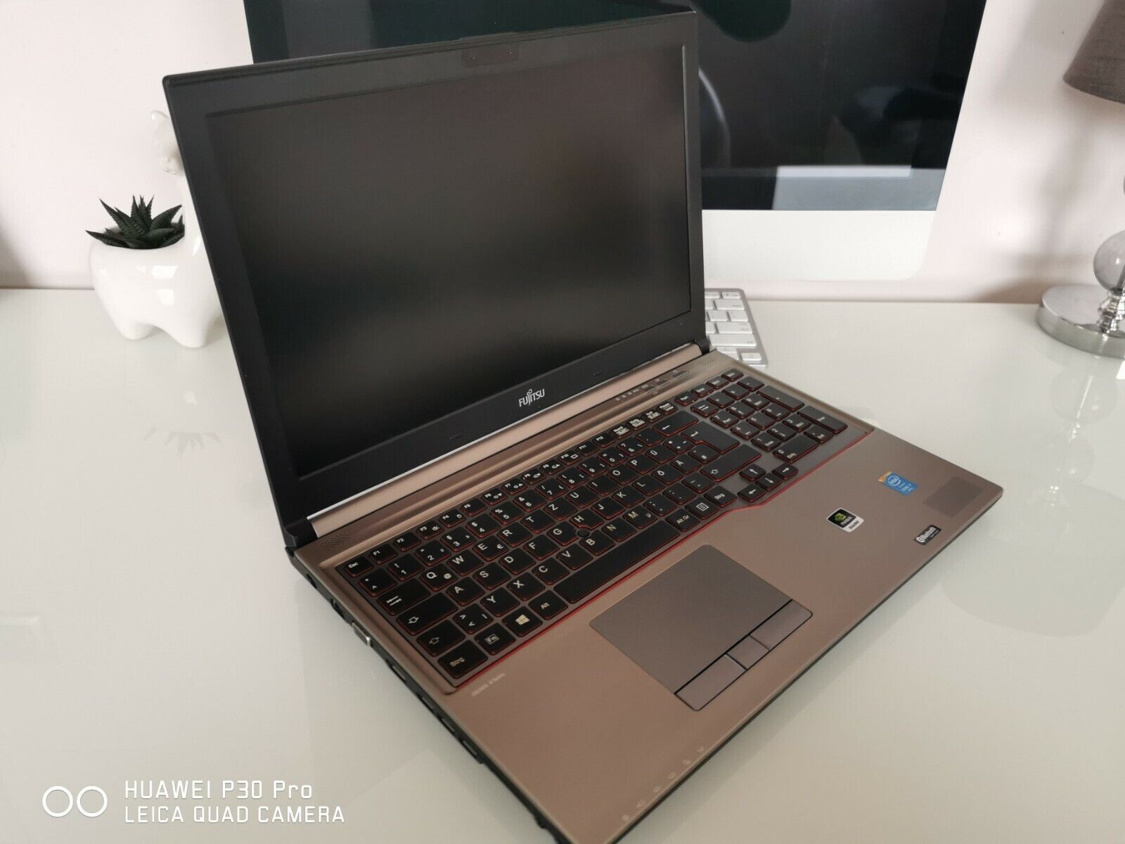 Fujitsu Celsius H730 I7 4800HQ 16GB RAM 256GB SSD Nvidia FullHD Win 10 Qwertz