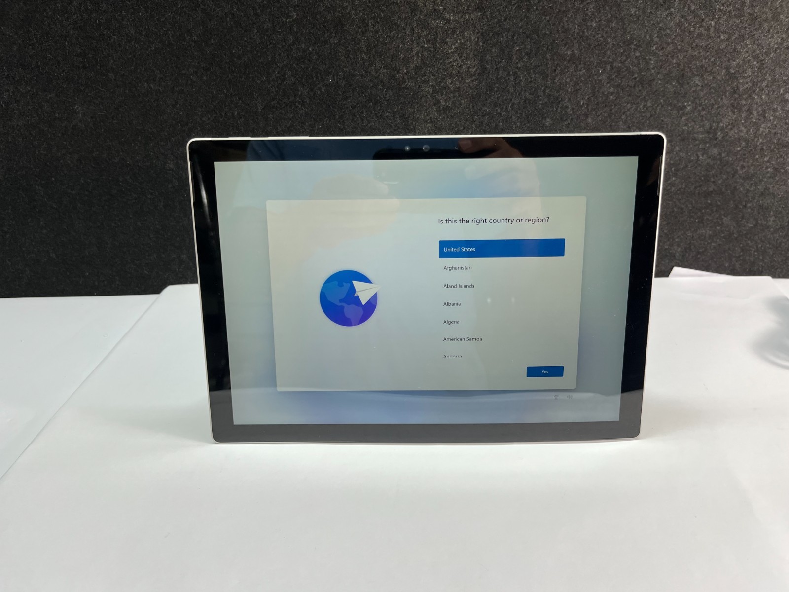 Microsoft Surface Pro 4 1724i5-6300U@2.4 GHZ 4GB RAM 128 GB NVME Win 11 PRO