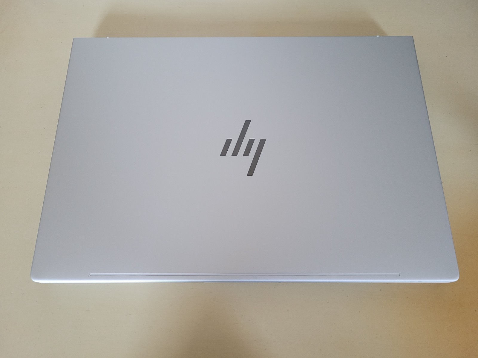 HP EliteBook 8 G1i 16 TOUCH Ultra 7 255H (16-Core) 64GB DDR5 1TB SSD UWT 2029/3