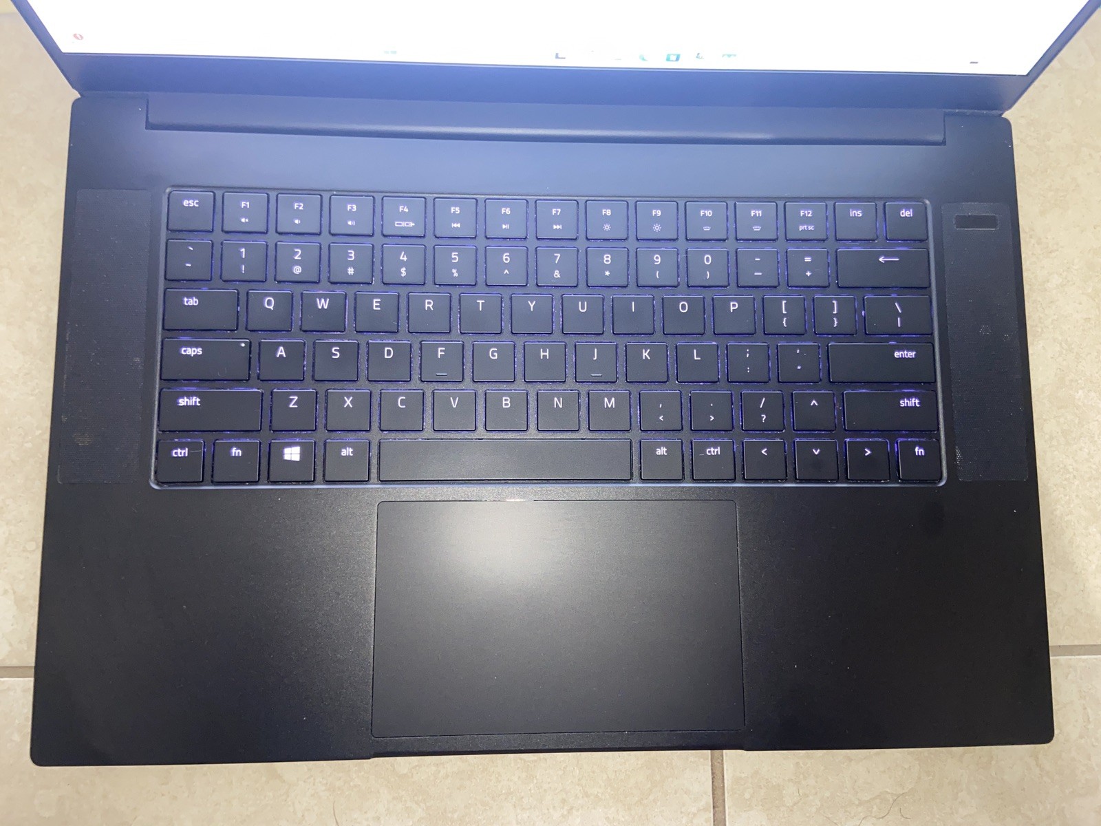 Razer Blade 15 Base 2019 Intel i7-9750H 16GB 512GB RTX™ 2060