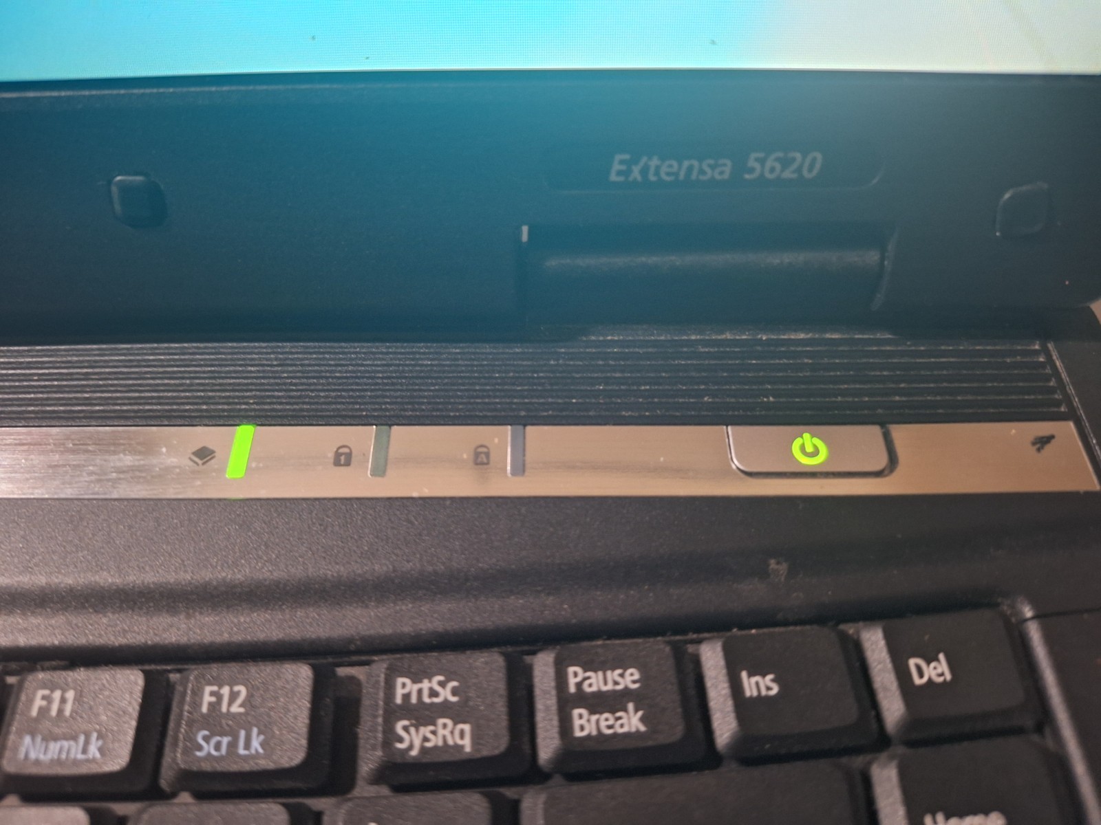 ACER EXTENSA 5620 LAPTOP PC CORE 2DUO 1.83GHz 4GB RAM WIN7 PRO OFFICE USED