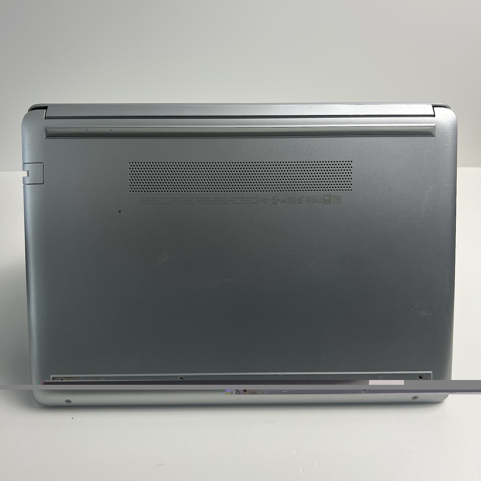HP 14-dk1032wm 14″ FHD Laptop Ryzen 3 3250U 2.6GHz 128GB SSD 4GB RAM w/ Charger