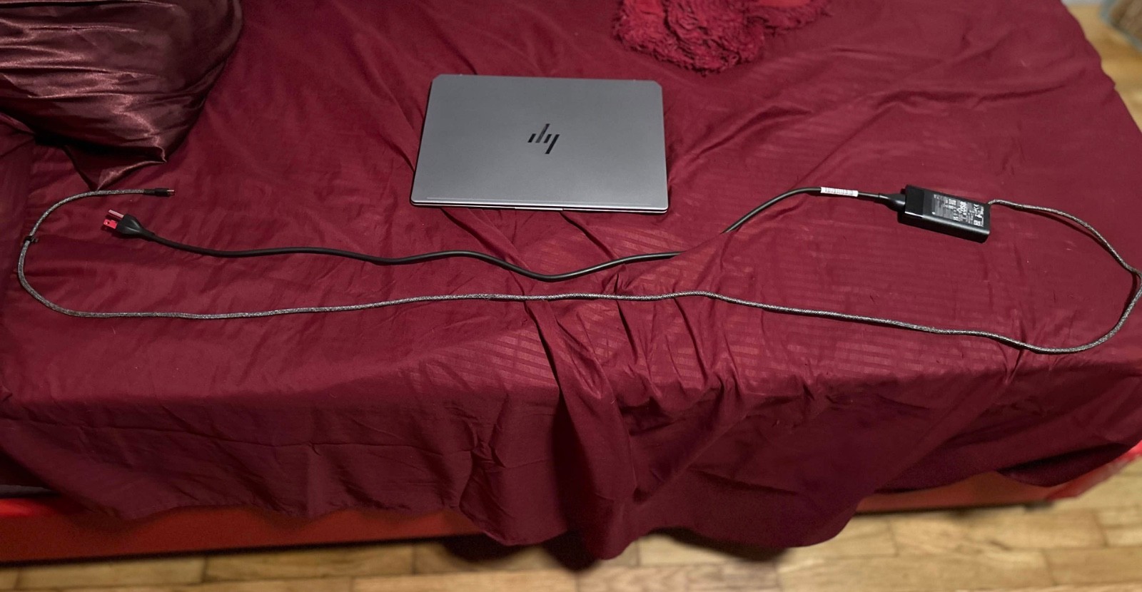 HP OmniBook Ultra CoPilot+ PC Laptop 32 GB RAM 2 TB SSD AMD Ryzen AI 9 HX 375 2k
