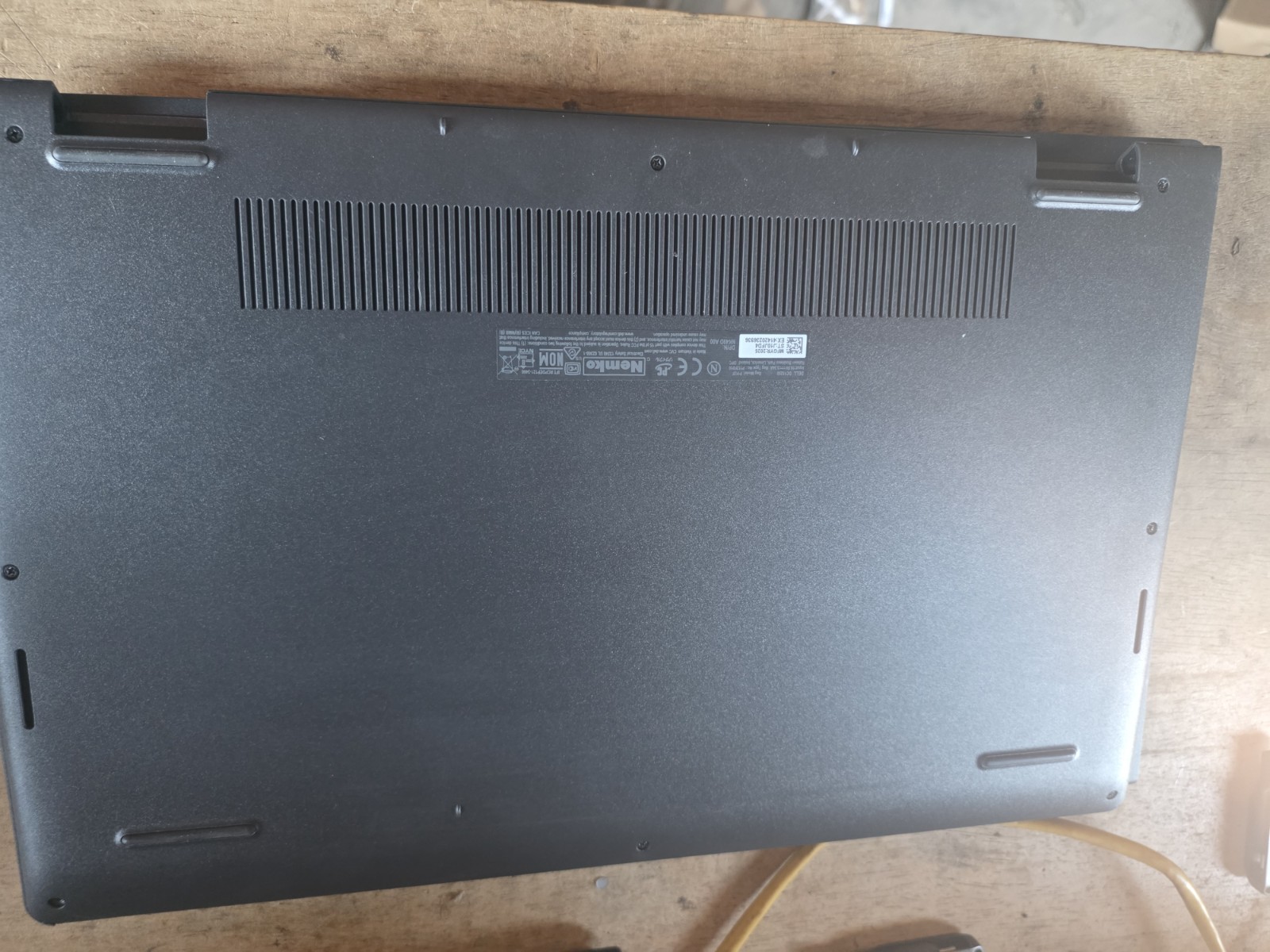 Dell DC15250 15.6″ FHD Intel i7-1355U No Ram No Ssd Mbd Base Good
