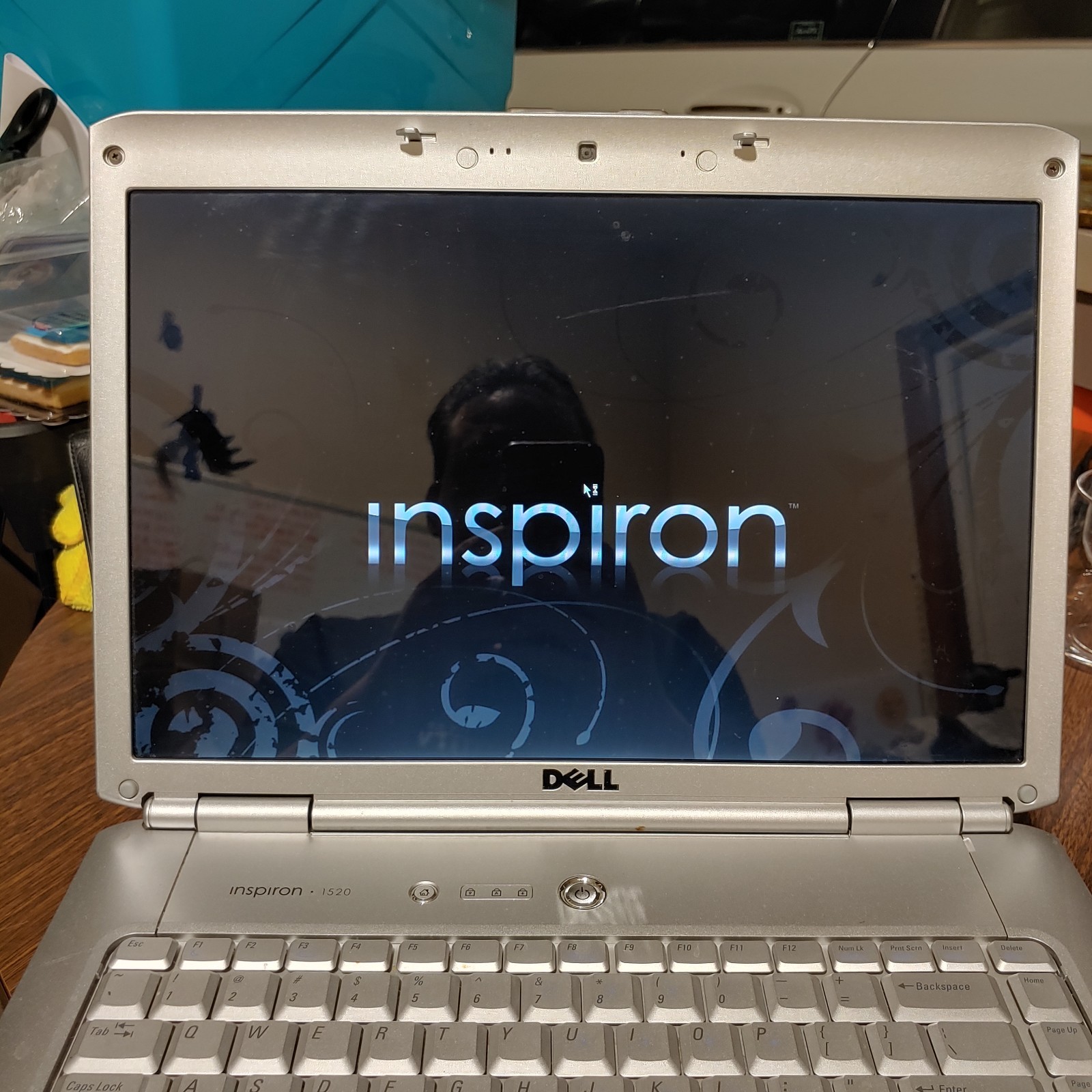 Dell Inspiron 1520 Laptop Clean & Ready To Go Windows XP Home 160GB 256MB 2GHZ