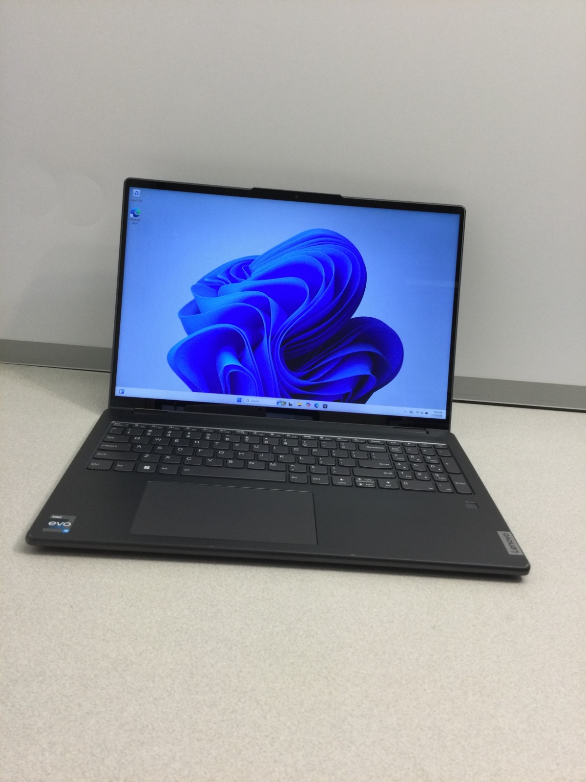 Lenovo Yoga 7i 2-in-1 16″ 2.5K Touch Core i5-1240P 8GB RAM 256GB SSD 1.70GHZ