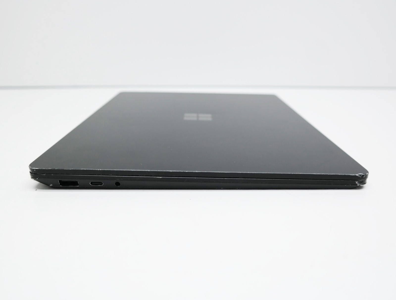 Microsoft Surface Laptop 3 13.5″ Core i5 8GB 256GB SSD ISSUE