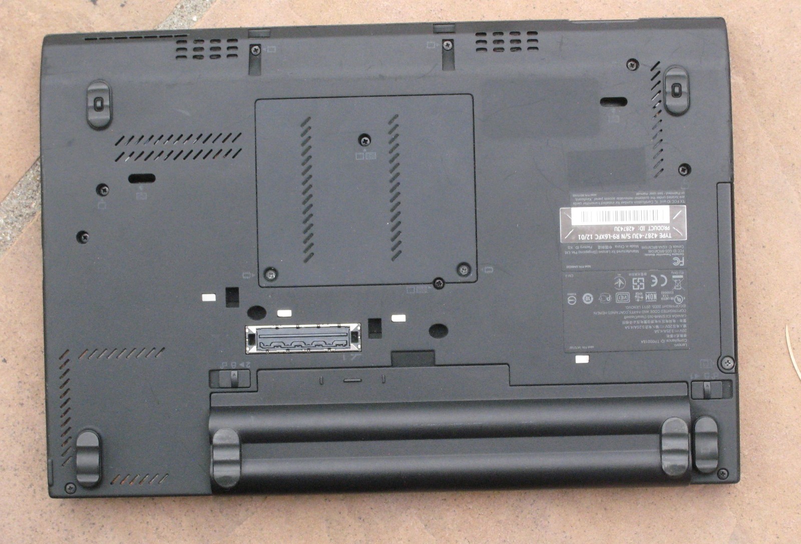 Lenovo ThinkPad X220 12.5″ i5-2430M 2.40GHz 8GB 128GB SSD Intel WiFi w/4337 Dock