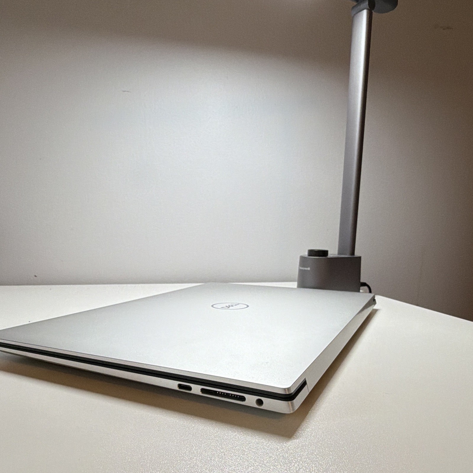 Dell XPS 15 9530 i7 13th Gen 16GB 477GB SSD 15in Silver Excellent Condition