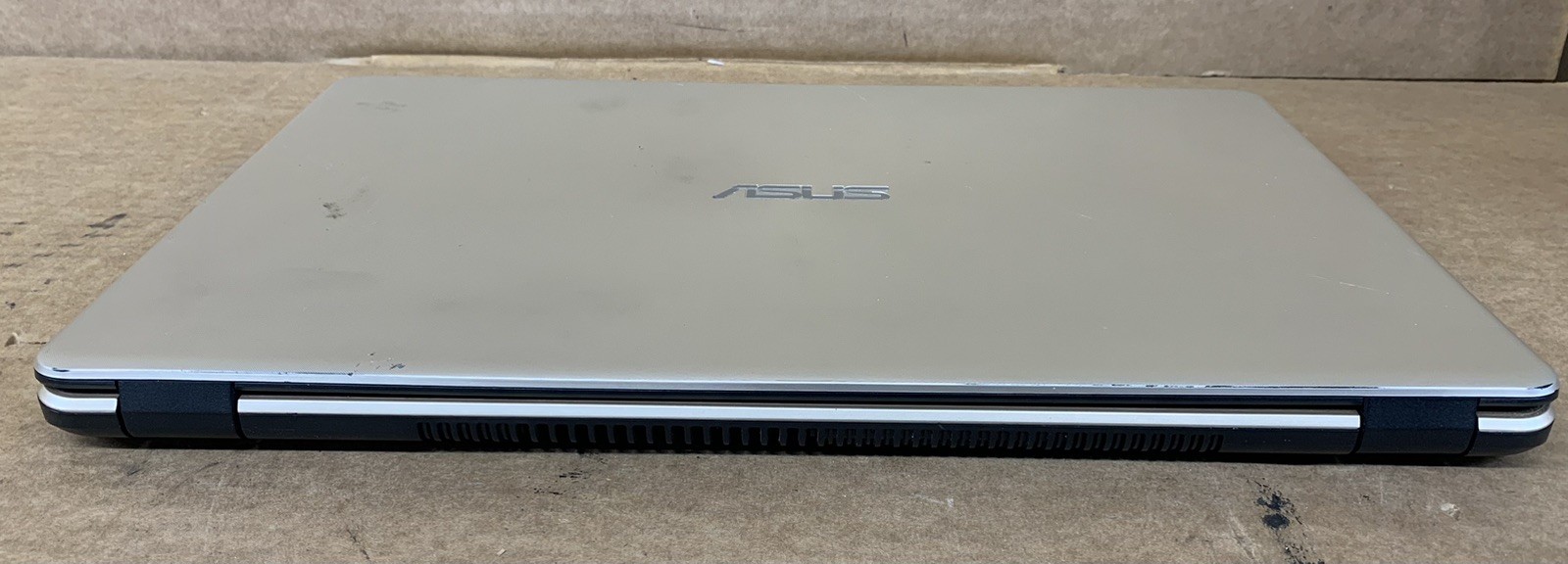 Asus Vivobook 15 X505B 15.6″ AMD A9-9420 RADEON 8GB DDR4 RAM 1TB HDD WIN 10P