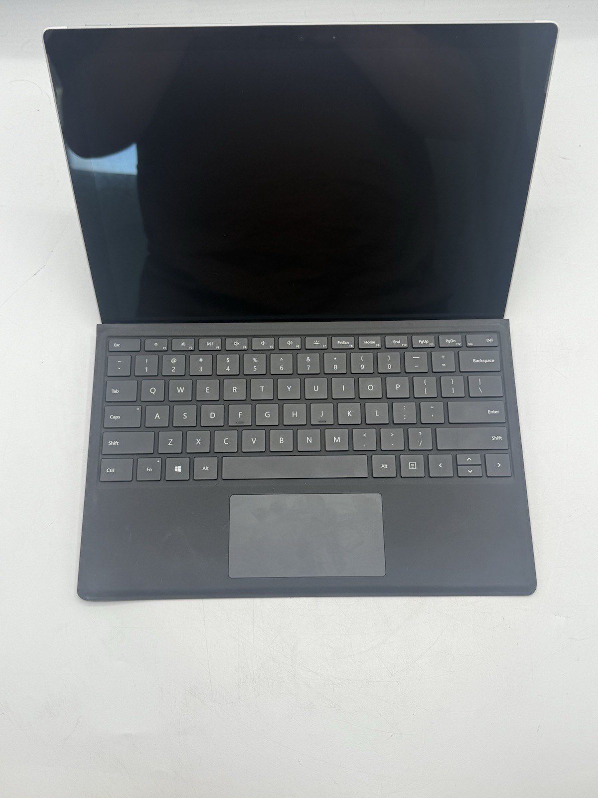 Microsoft Surface Pro 1796 12.3” Intel i5-7300U 2.6GHz 4GB RAM 128GB SSD WIN10P