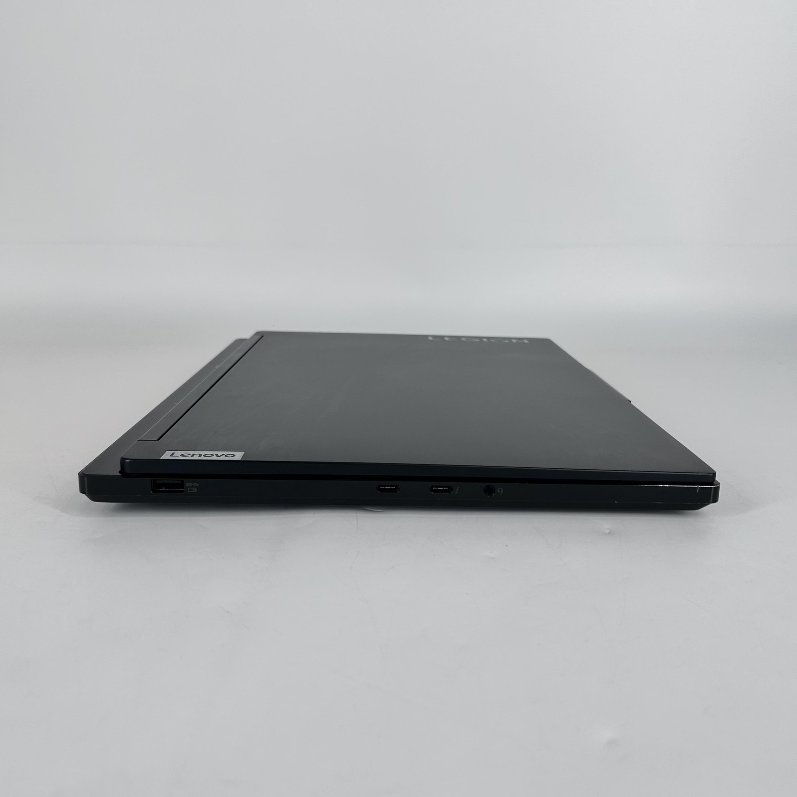 Lenovo Legion 7i Gen 9 16 240Hz QHD+ 2.2 GHz i9-14900HX 32GB 1TB SSD RTX 4070