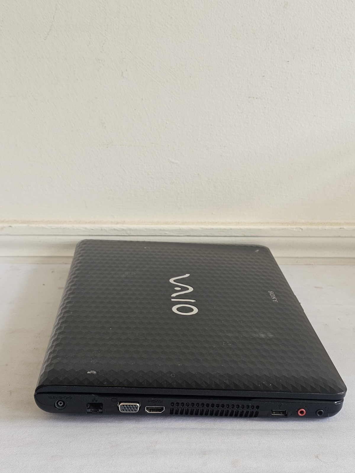 Sony Vaio PCG-71912L Laptop – Intel Pentium B940 – 4GB RAM – 500GB HDD – READ