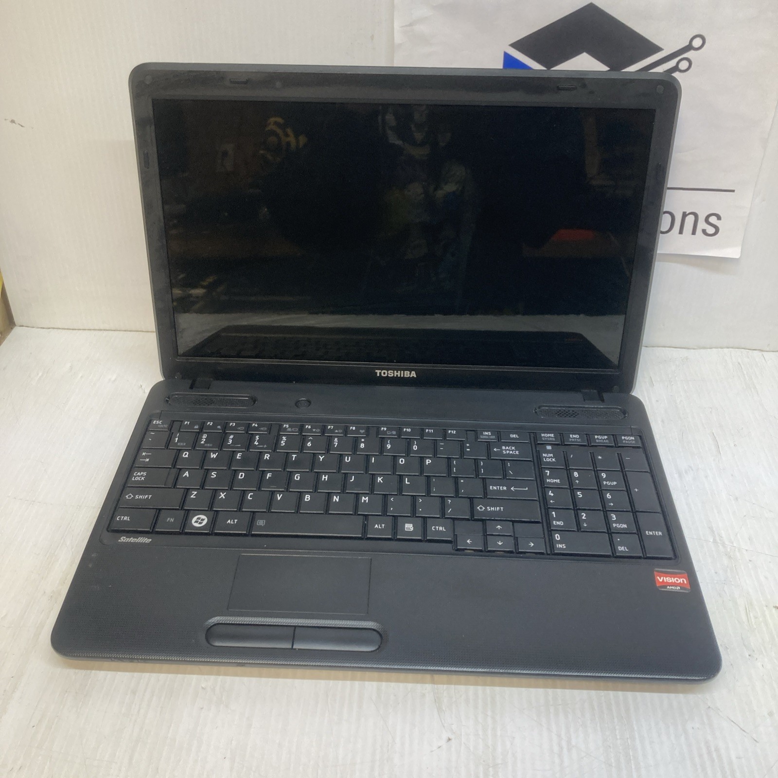 Toshiba Satellite C655D-S5139 AMD E-350 1.6GHz no RAM NO HDD Boot to BIOS