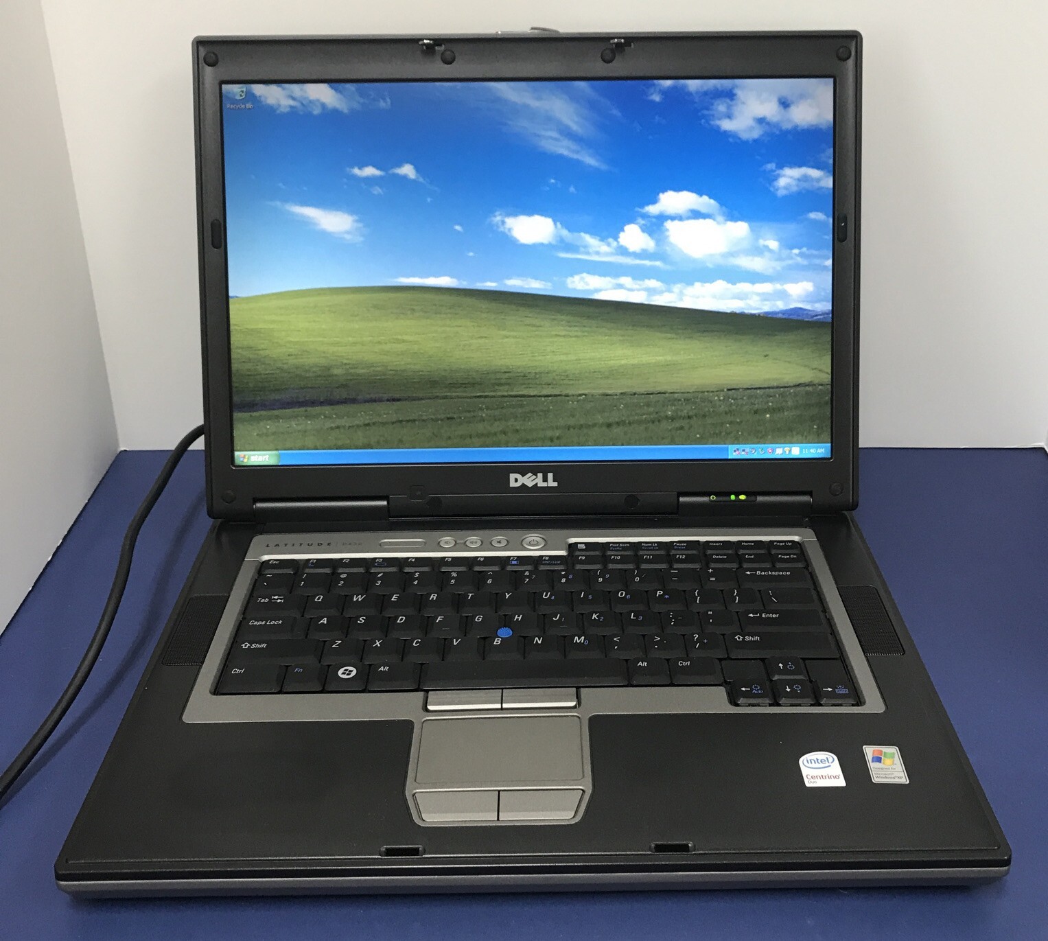 DELL LATITUDE D830 CORE 2 DUO 120GB 2GB RAM Windows XP Pro NO POWER CABLE