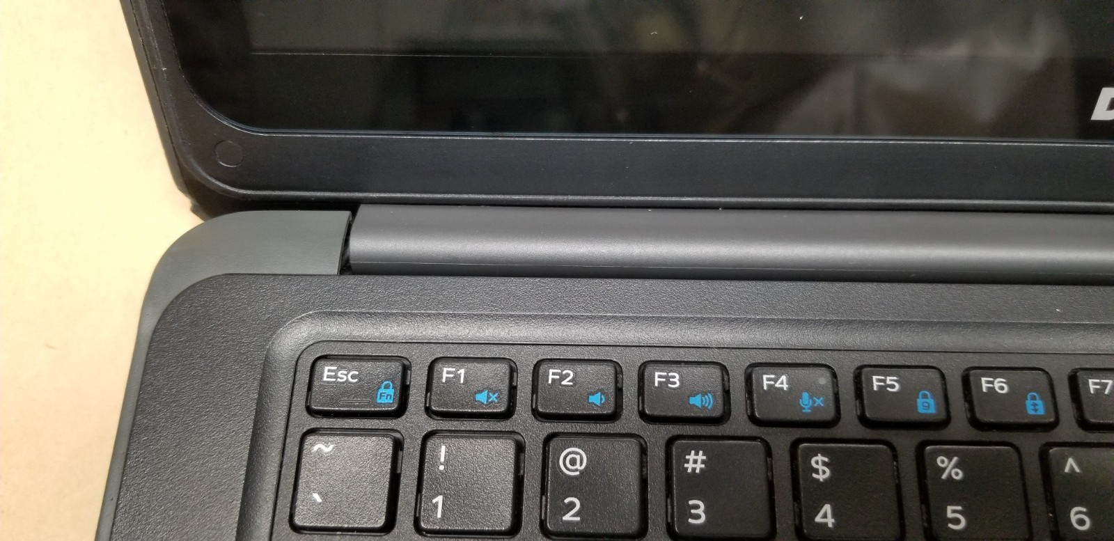 Dell Latitude 3380 13.3” TOUCH, I3-6006U, 8GB RAM, 128GB SSD, WINDOWS 11 PRO
