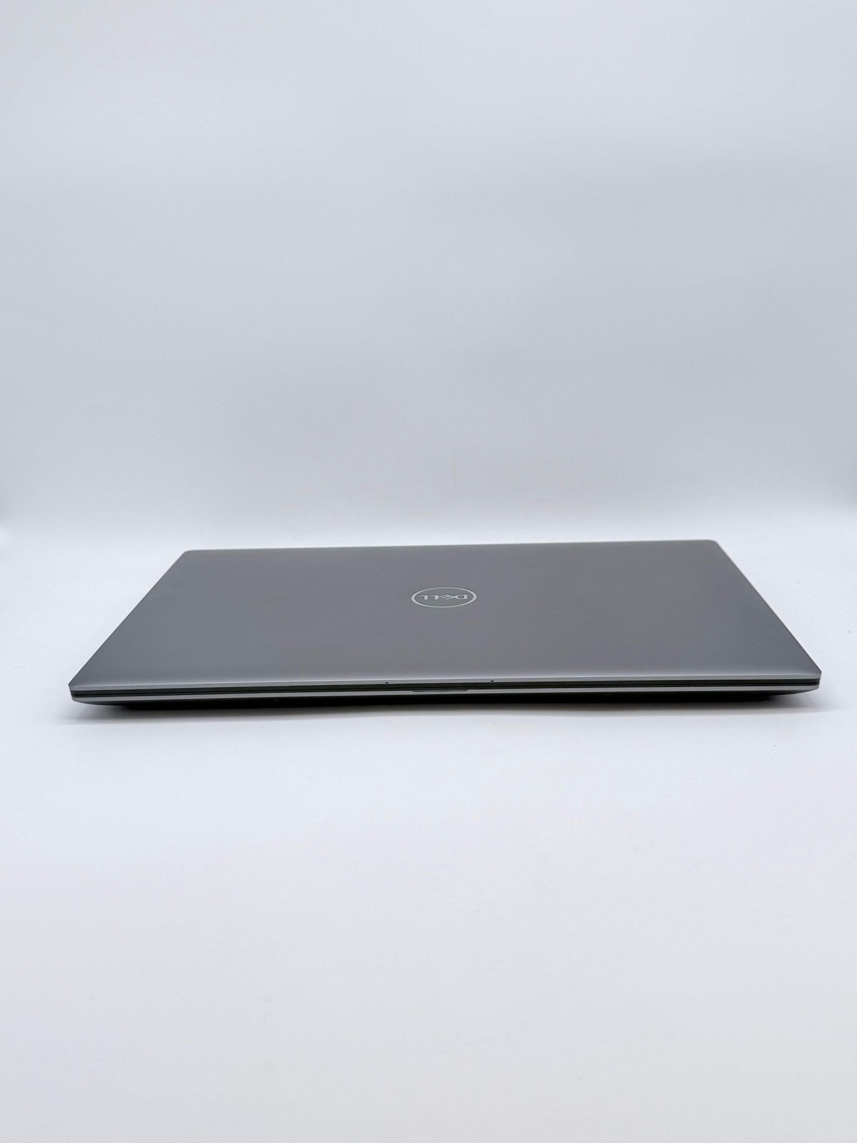 Dell Precision 5690 16″ Core Ultra 7 165H vPro 32GB RAM 1TB RTX 2000 Ada Gray