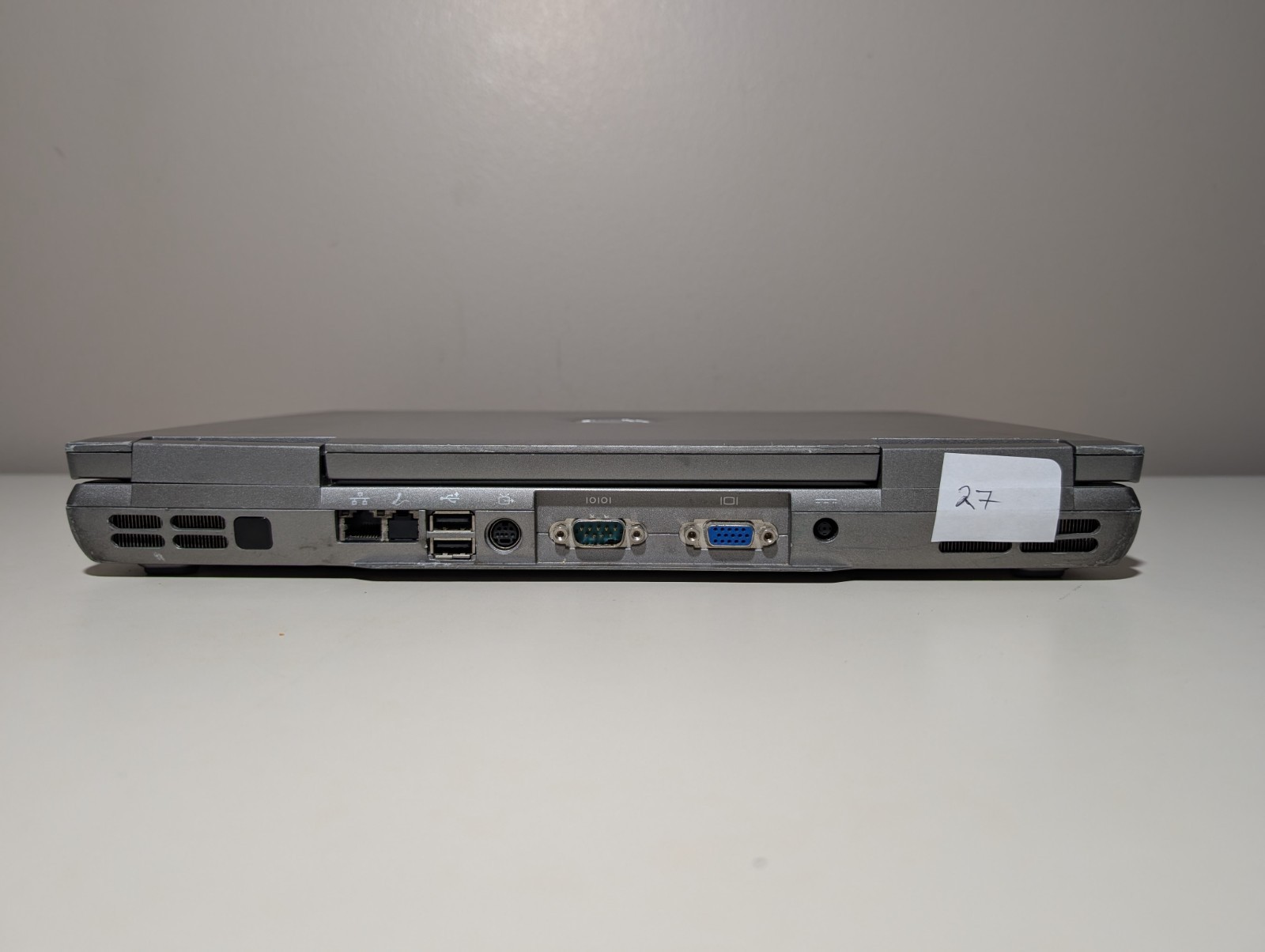 15″ Dell Latitude D810 | Pentium M 30GB HDD | ATI DVD Win XP 32-Bit Serial Port