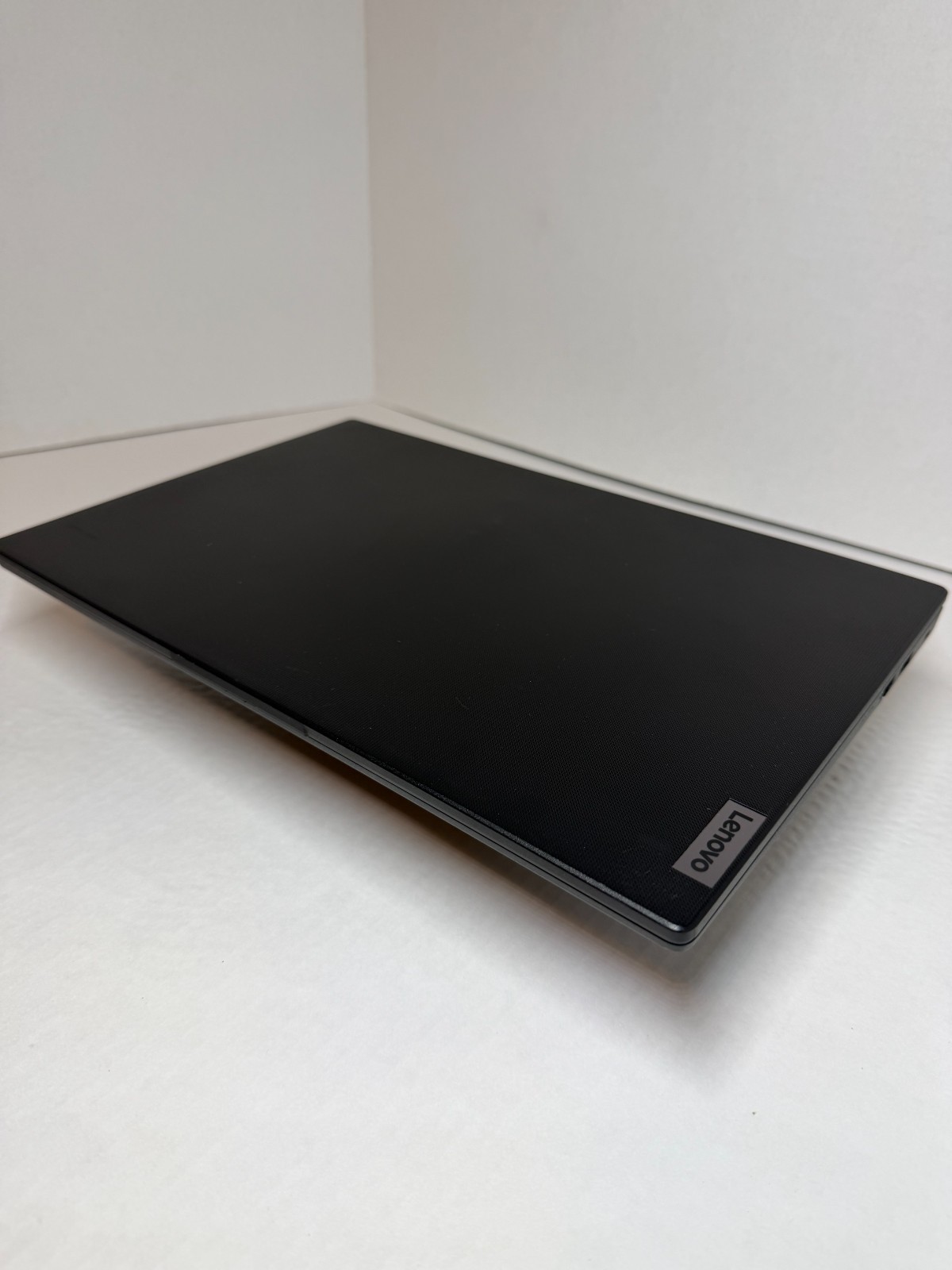 Lenovo V14 G2 AMD Ryzen 5 5500U 20GB RAM 256GB M.2 NVMe Windows 11 – Black S2