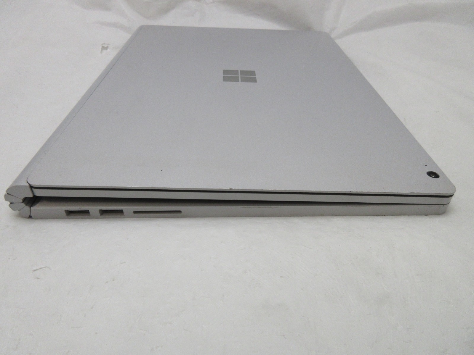 Microsoft Surface Book 3 13.5″ : I7-1065G7 1.3GHz : 16GB RAM : 256GB SSD : No OS