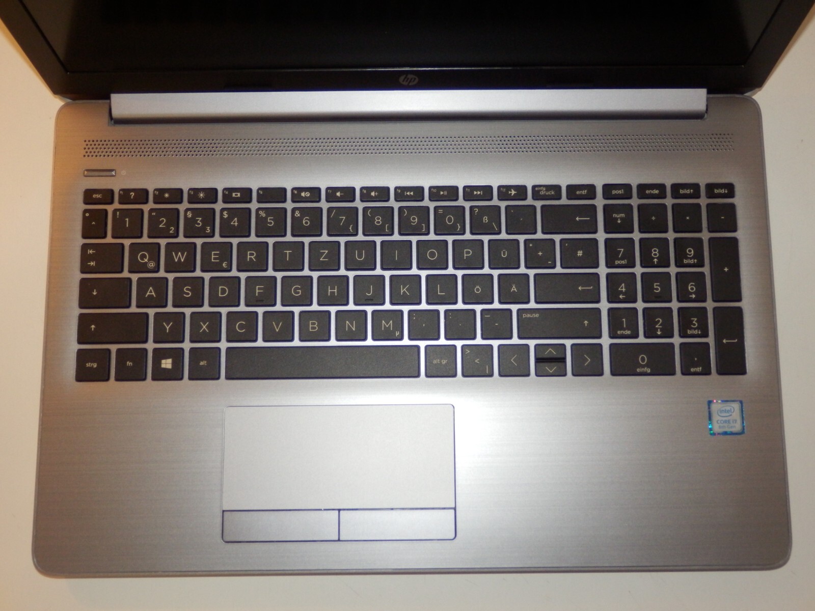 HP 250 G7 – Intel i7-8565U, 8GB Ram, 256GB SSD, UHD 620, 15.6″ inch FHD, Win 11