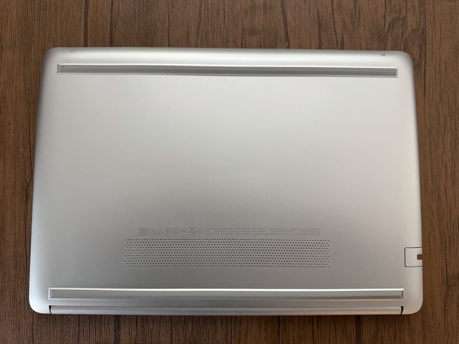 HP Silver 14″ Laptop AMD Ryzen, Windows 11, Radeon Graphics, USB-C, HDMI