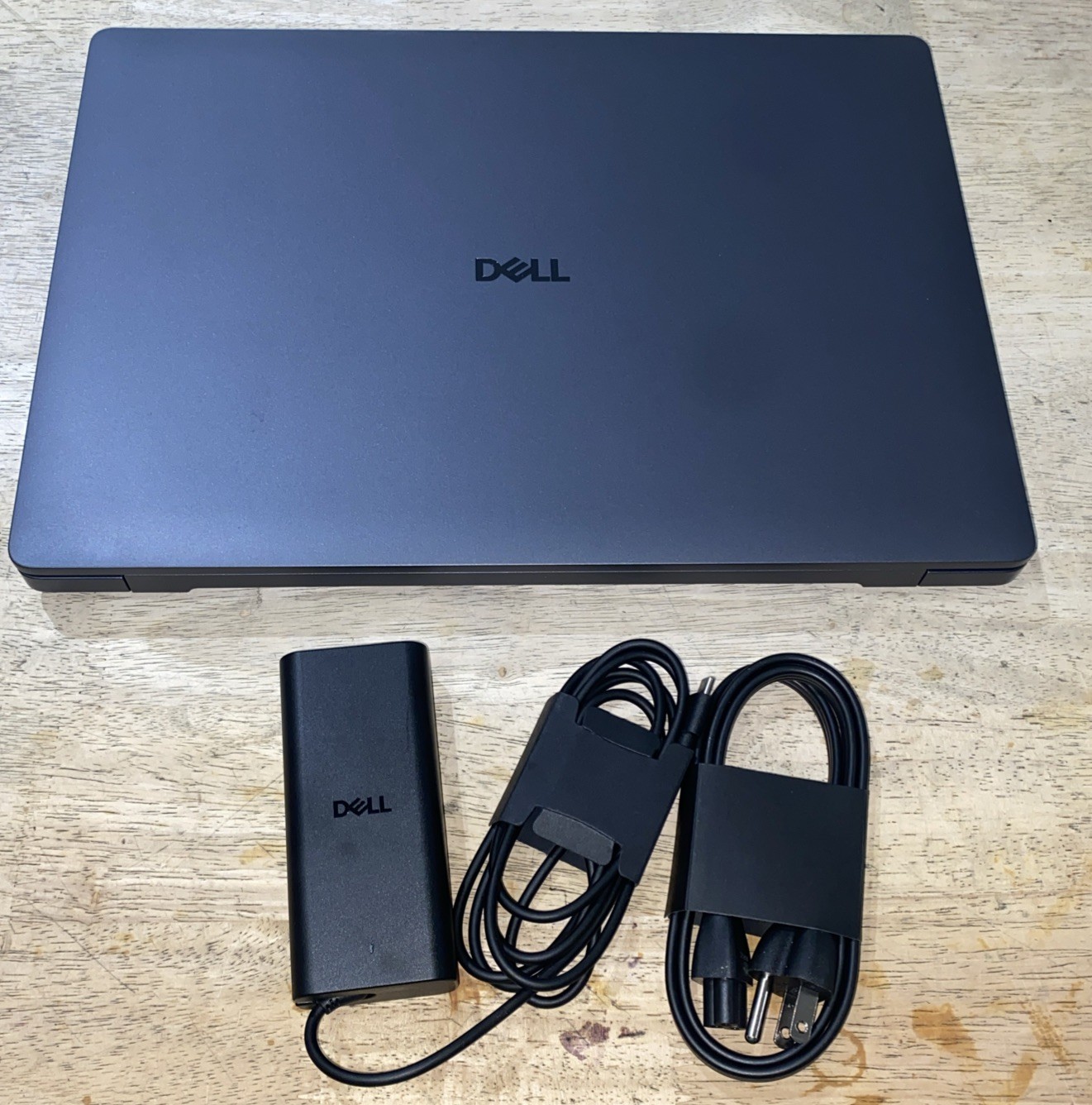 Dell Pro Max 16 Ultra 9 285H NVIDIA RTX PRO 2000 1TB 32GB