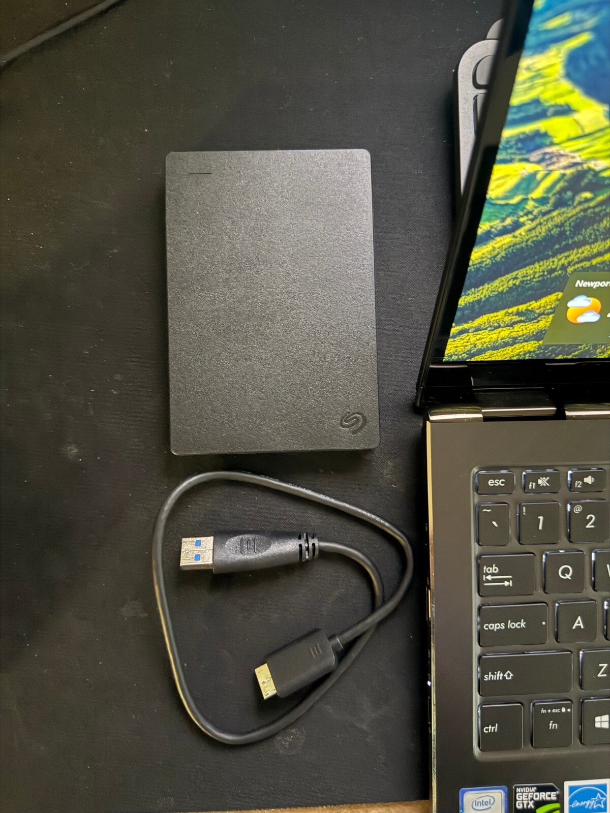 ASUS ZENBOOK TOUCH SCREEN Q536FD i7 8565U 16GB RAM 256GB SSD & 2TB Sata