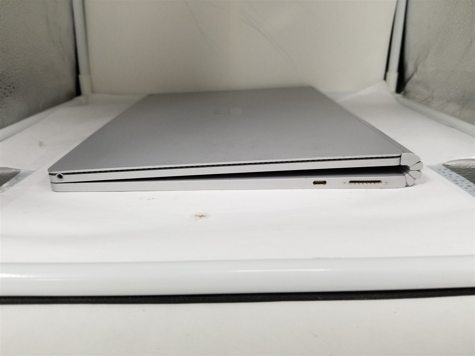Microsoft Surface Book 2 Core i5 13.5″ 8GB/256GB Silver See Details VD6216
